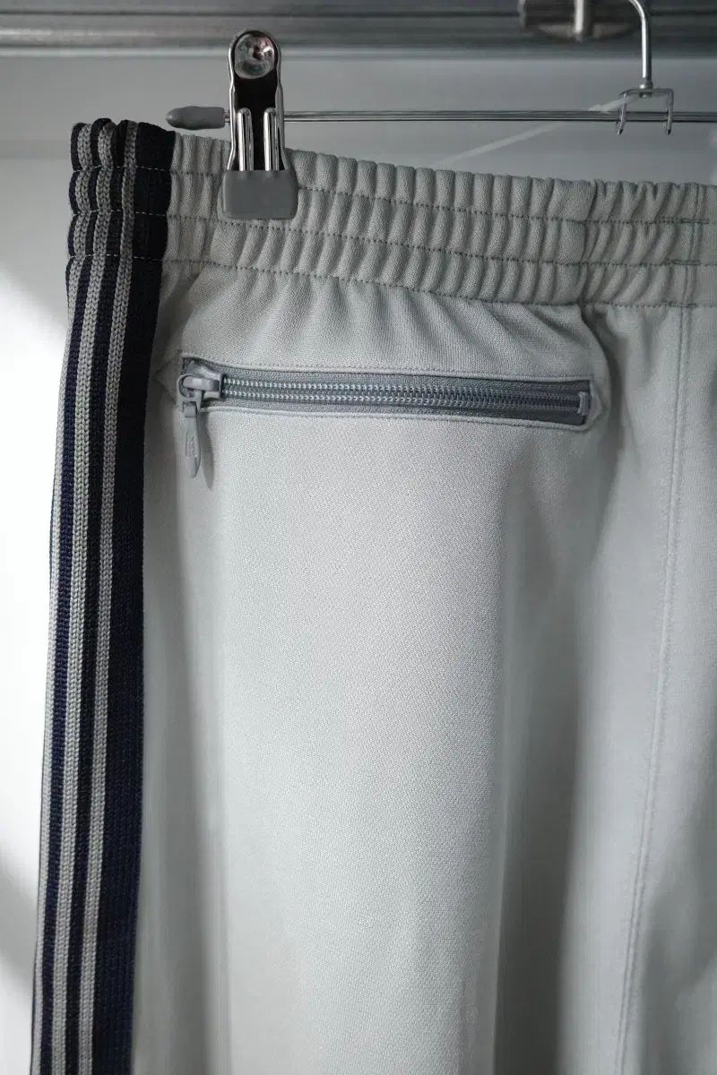 スムース グレー