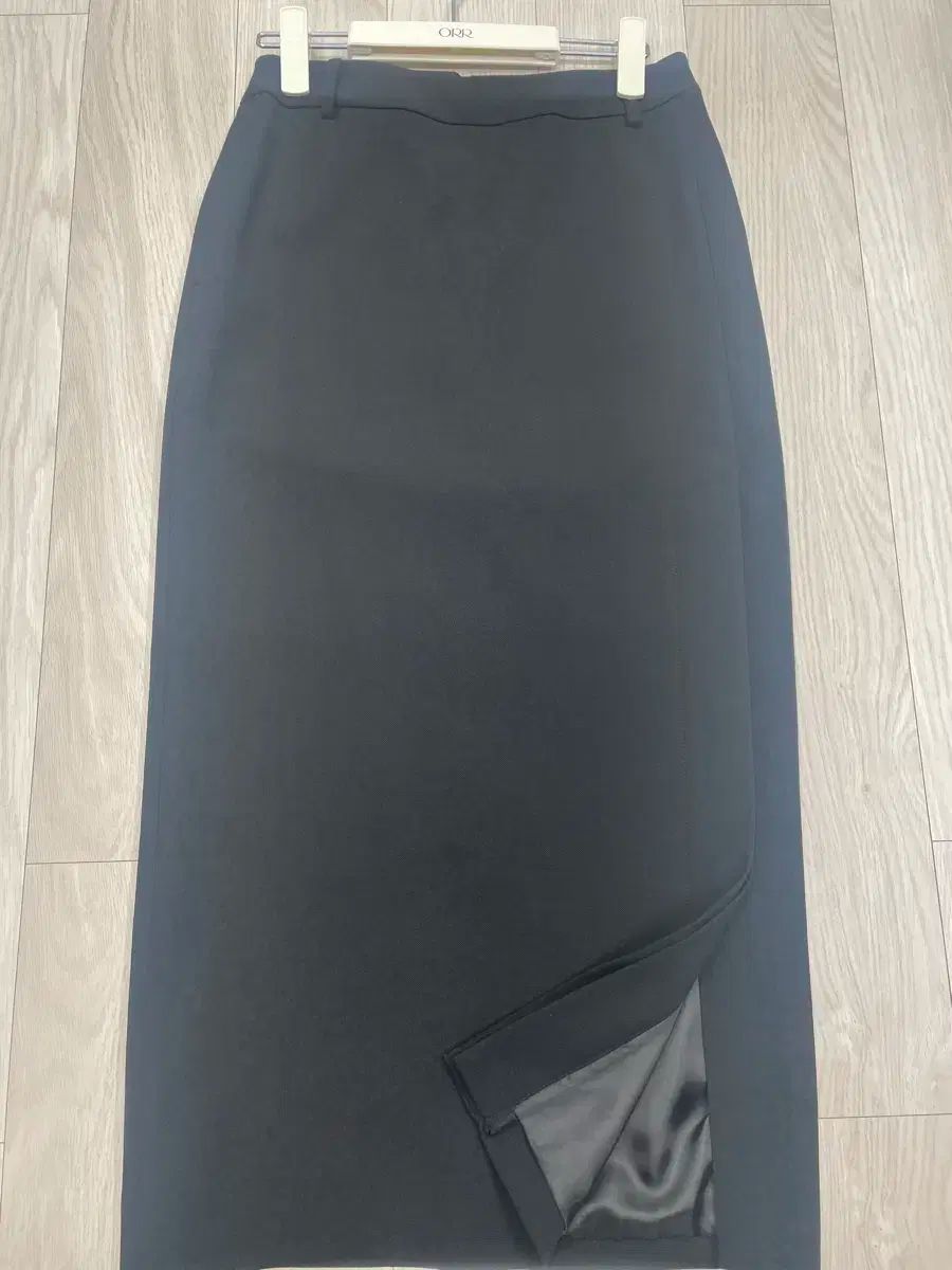オル ORR スリット ミディ スカート ブラック XS