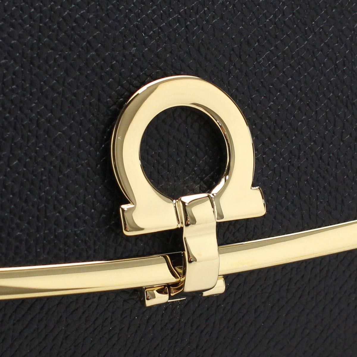 フェラガモ 財布