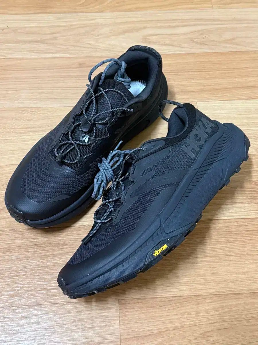 HOKA ONE ONE ホカオネオネ トランスポート GTX ブラック 285