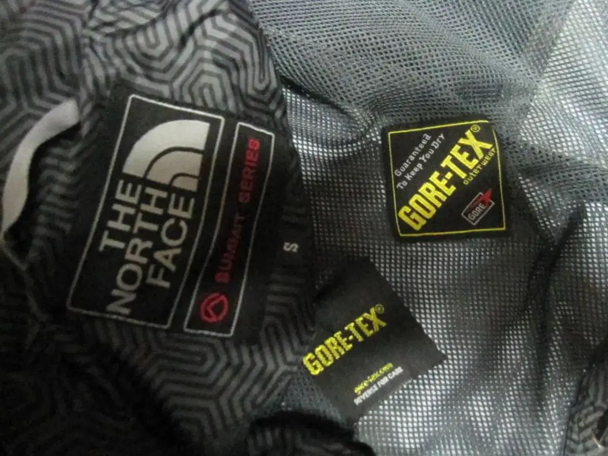 ザノースフェイス ウィンドブレーカー 뽀대남
