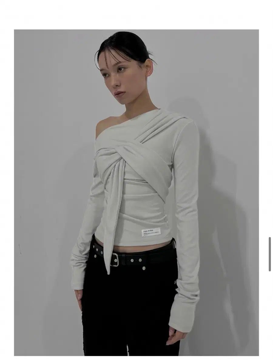 INEGI Drape Flow tie long sleeve