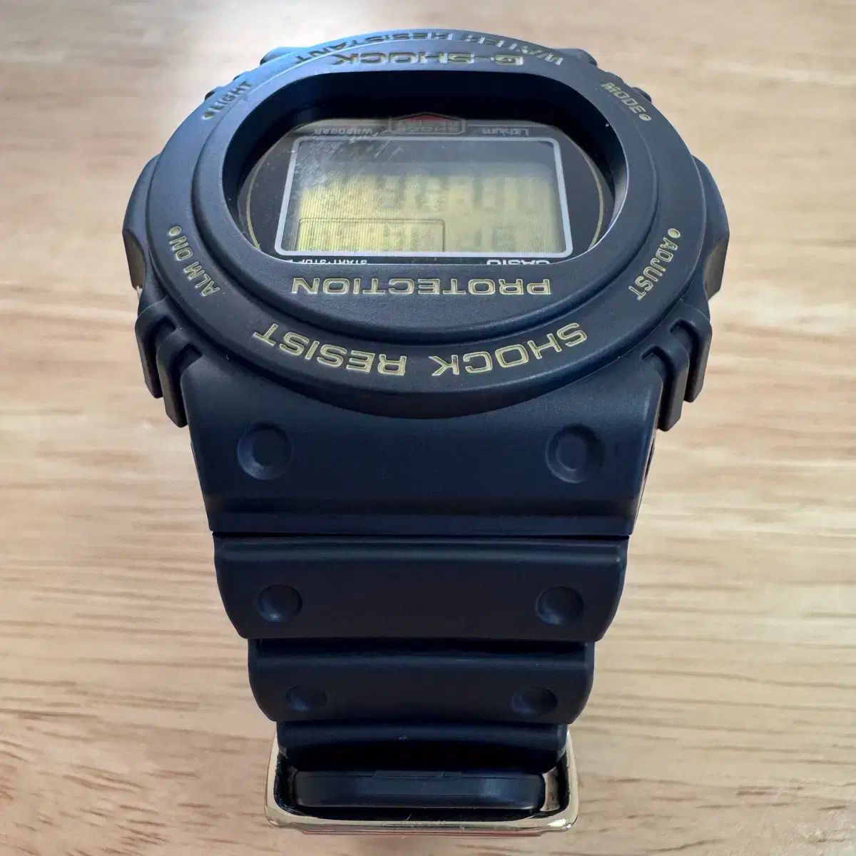  G SHOCK DW 5735 丸い 35周年 モデル S級 腕時計(デジタル) 時計
