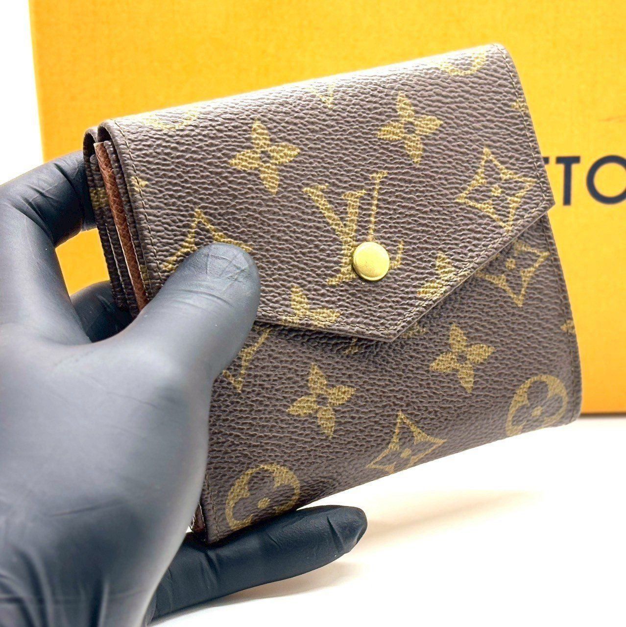 小さく整えて品よく LOUIS VUITTON ルイヴィトン 三つ折り財布 モノグラム ポルトモネ ビエ カルトクレディ スナップ式 M 61660 ブラウン
