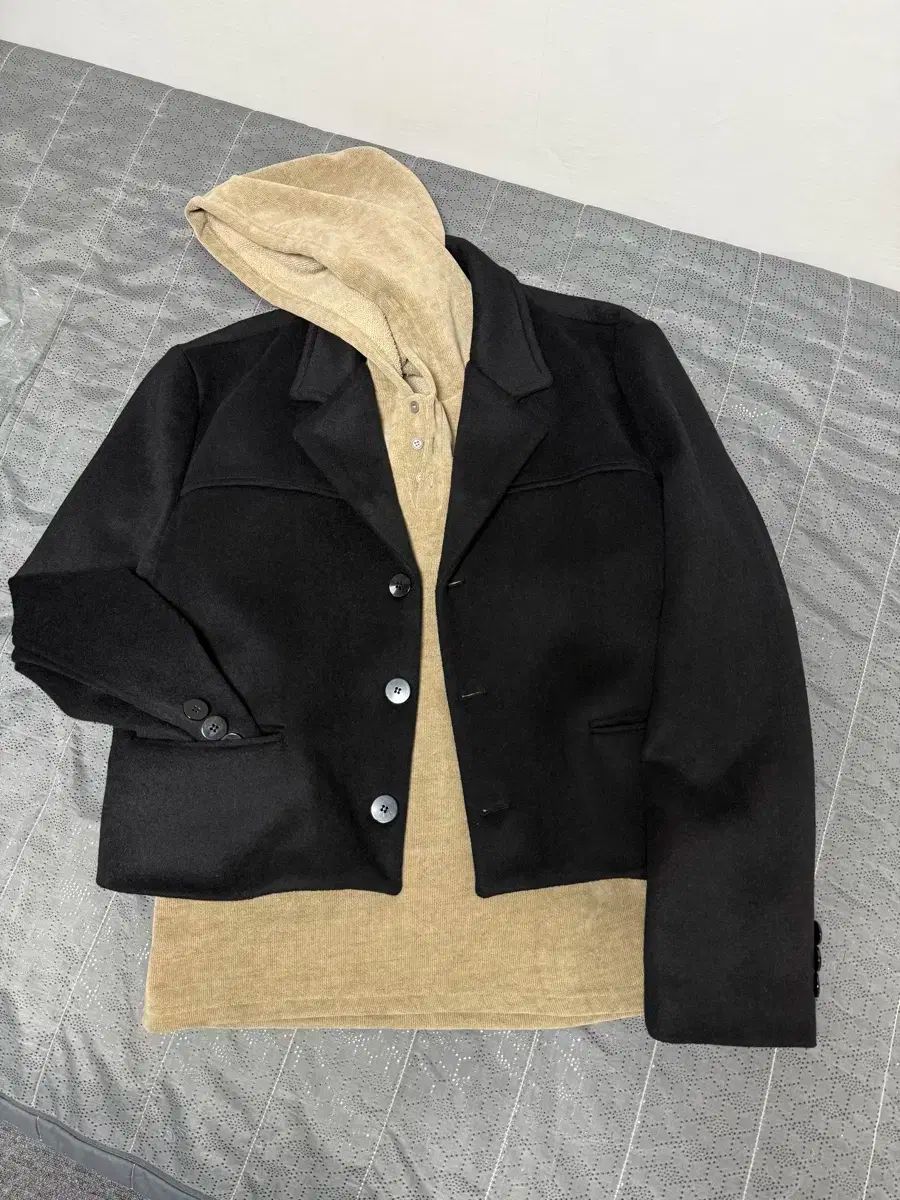 ウール クロップド