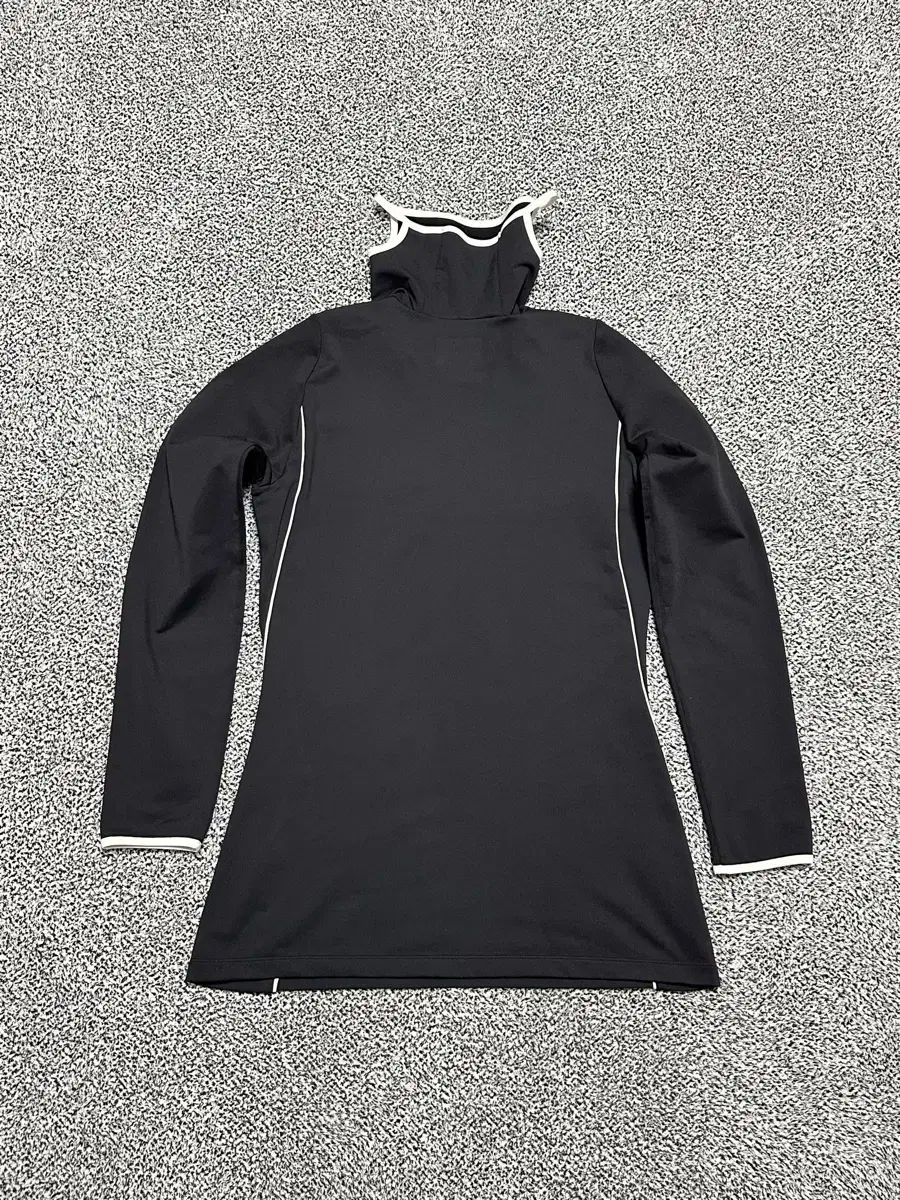 ゴルフ ブラック