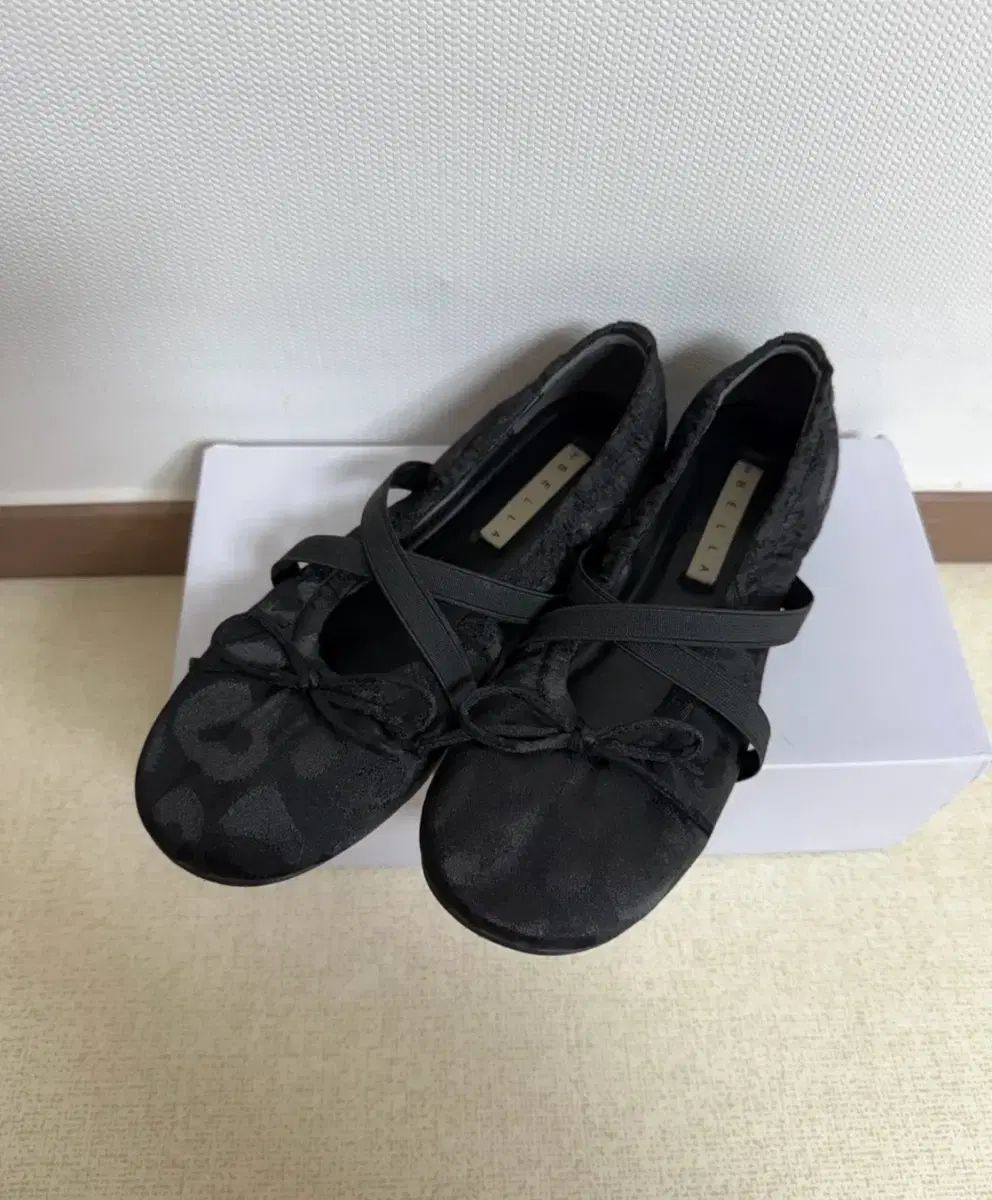 ベラ バレエシューズ フラットシューズ レオパード