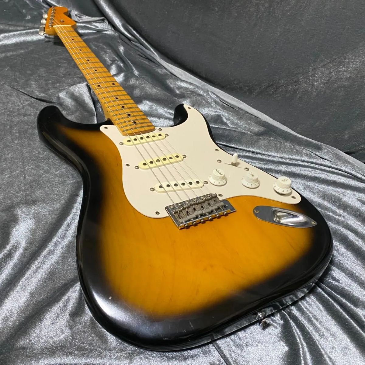 ラッカートップ EDWARDS E-SE-93M LT セイモアダンカンPU搭載 エドワーズ ストラトキャスタータイプ エレキギター