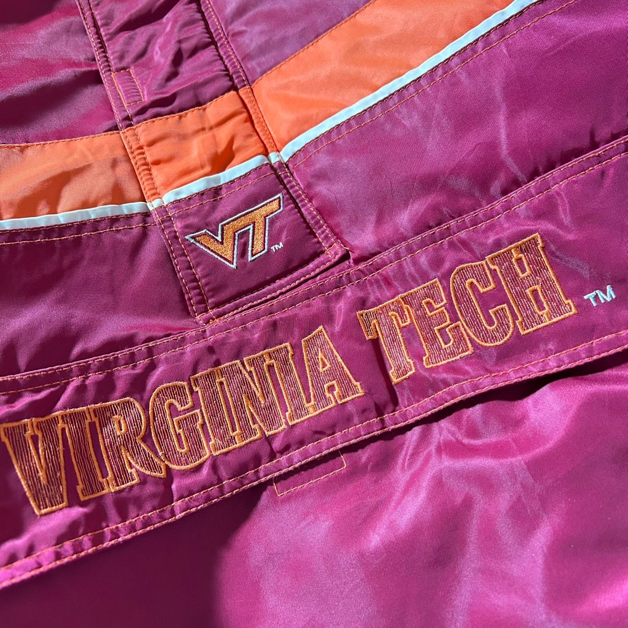 カレッジ刺繍 中綿