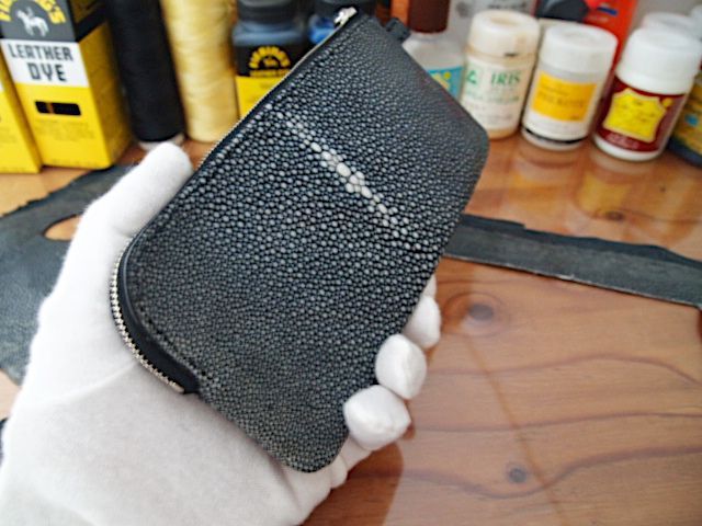 受注製作 スティングレイで作る手縫いのロングポーチ
