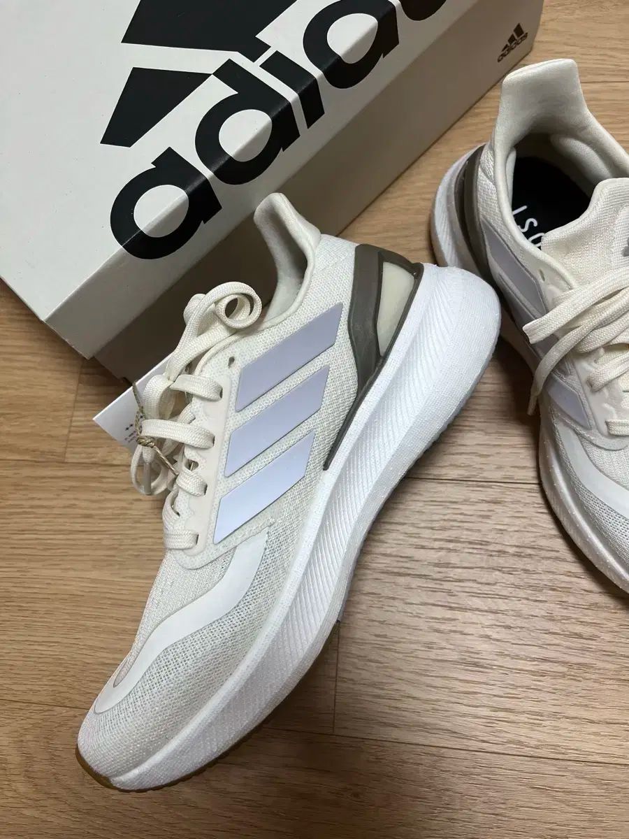 W ランニングシューズ