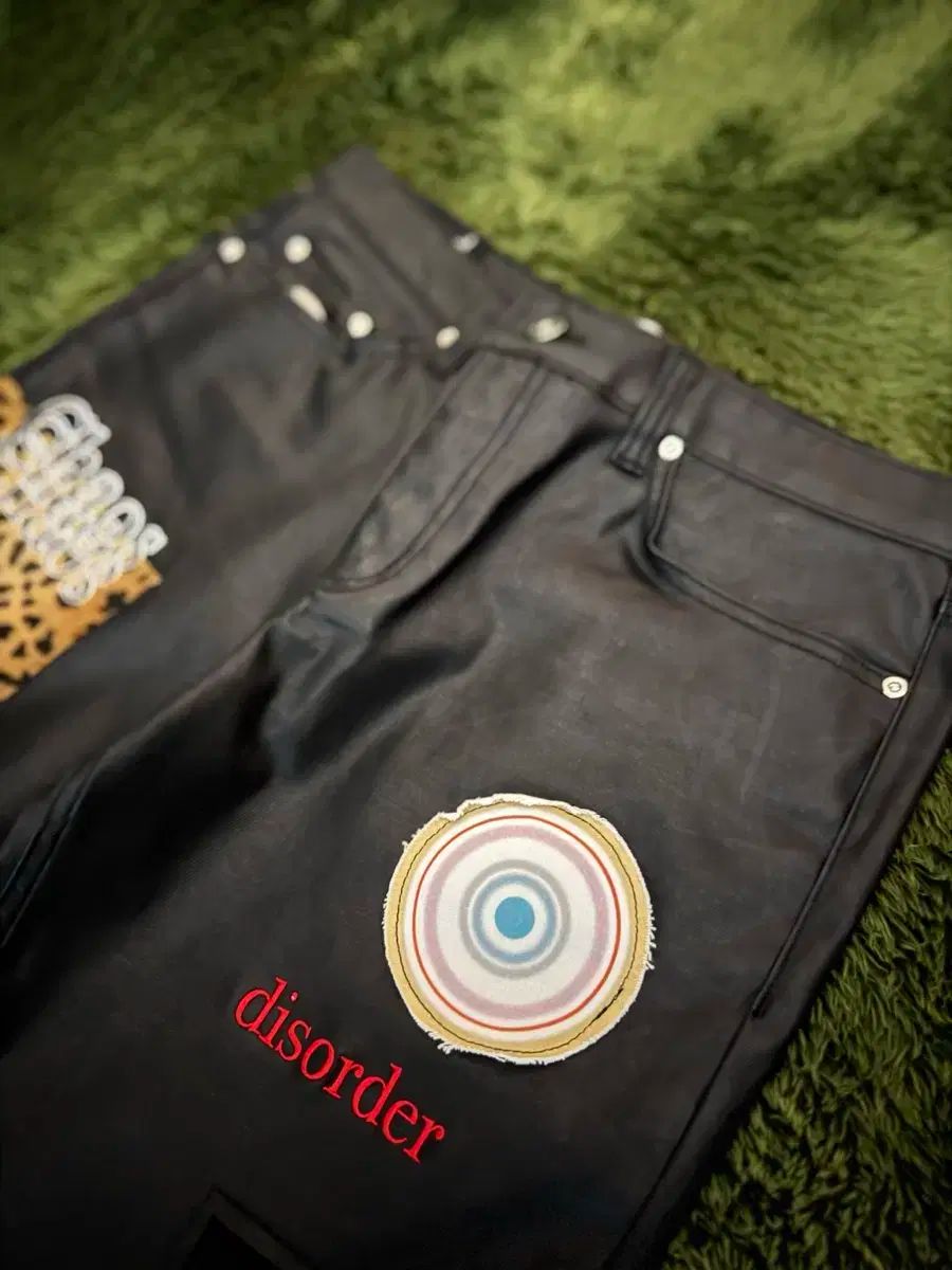 3 ダイイングブリード X エイジングシーシーシー ピック ロゴ パッチ コーティング ジーンズ ブラック