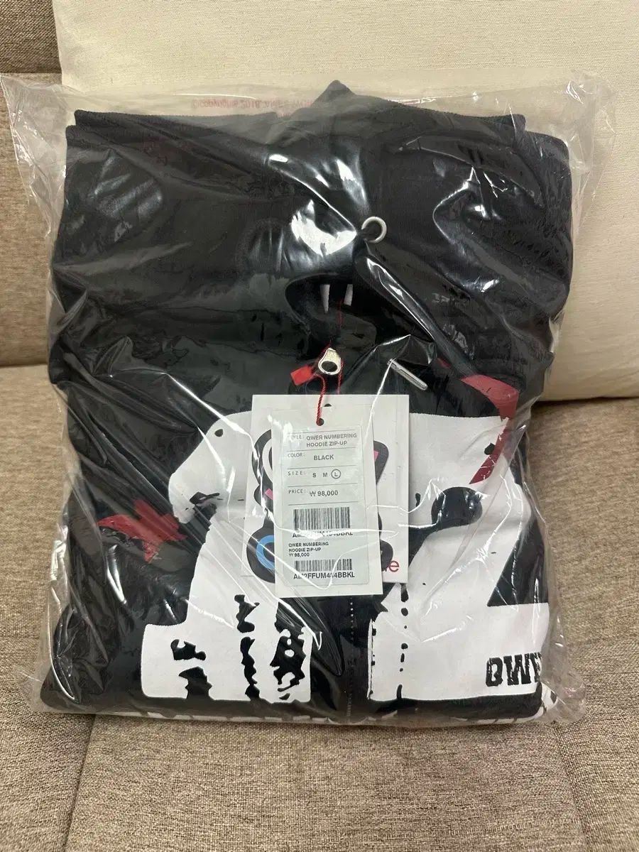 QWER x アメス コラボ ナンバリング フードジップアップ ブラック L ラージ