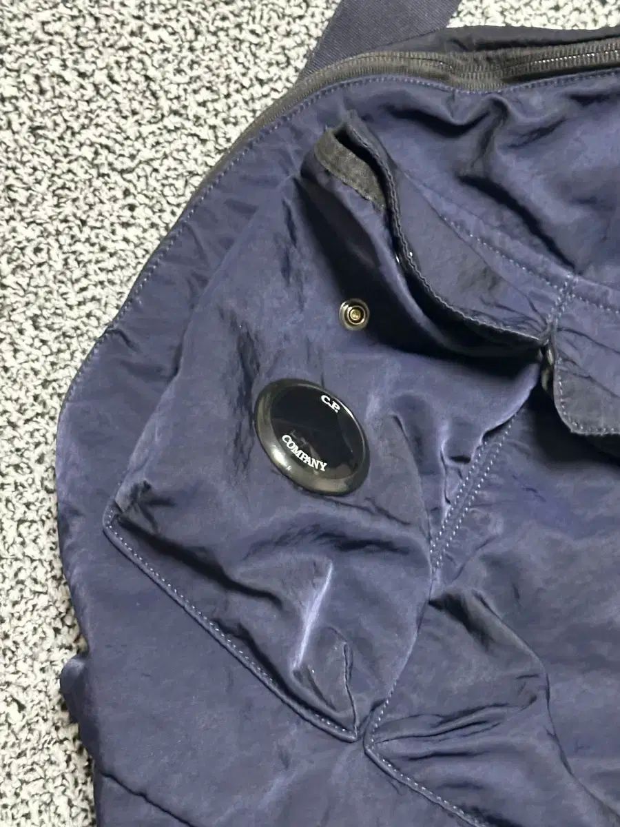 C.P. COMPANY シーピーカンパニー スリングバッグ