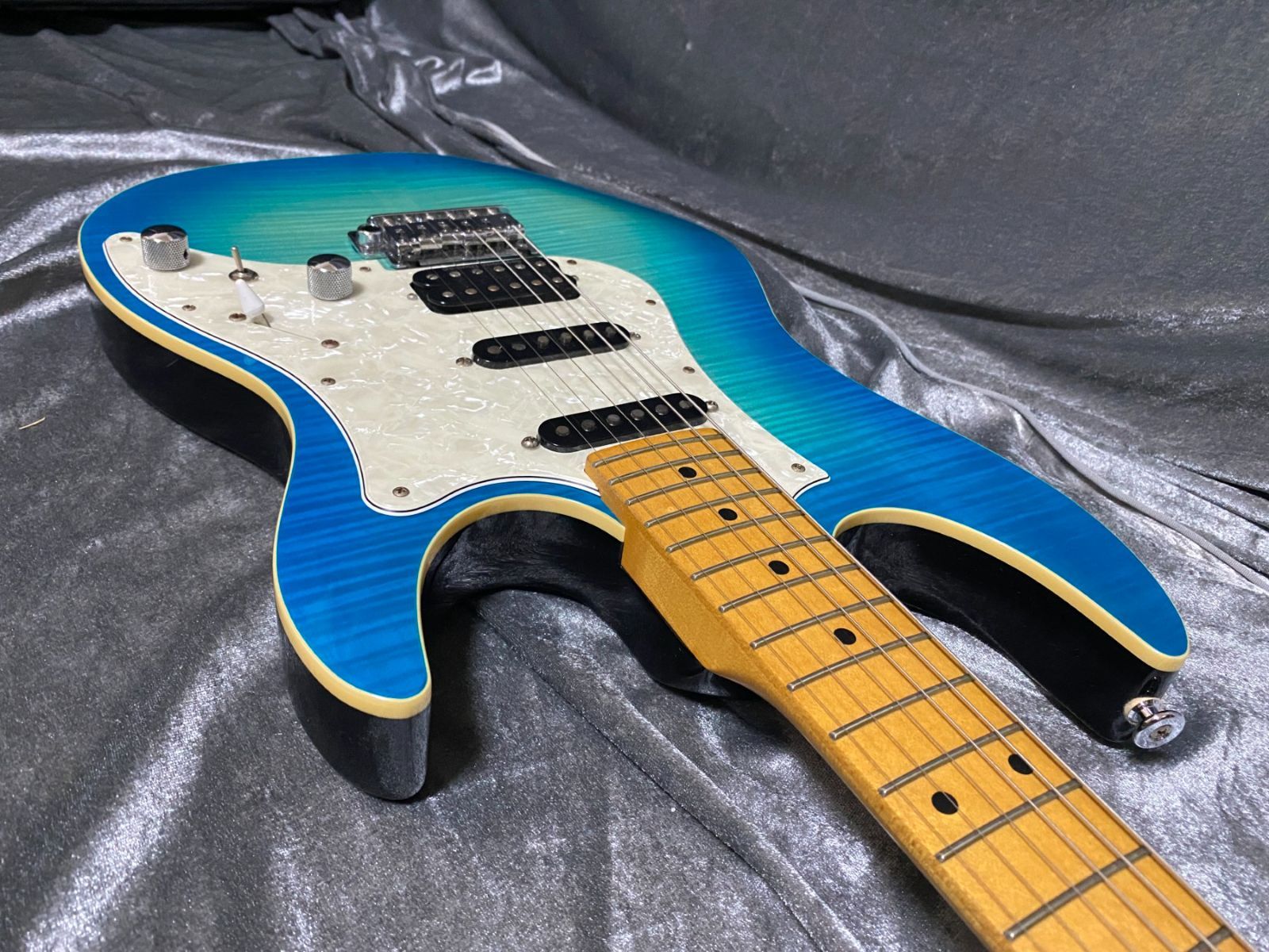 セイモアダンカンPU搭載