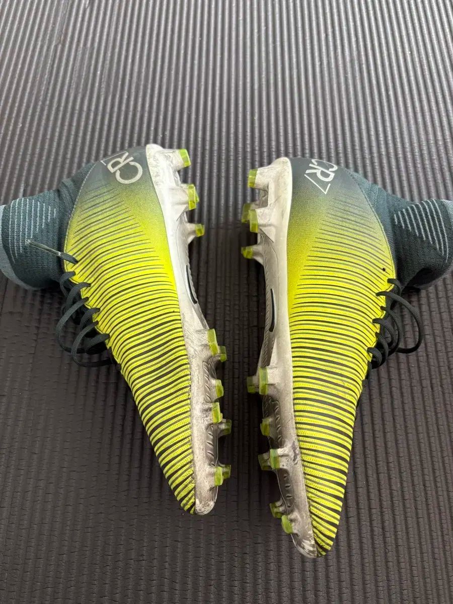 ナイキ マーキュリアル CR7 サッカーシューズ 240mm インソールなし