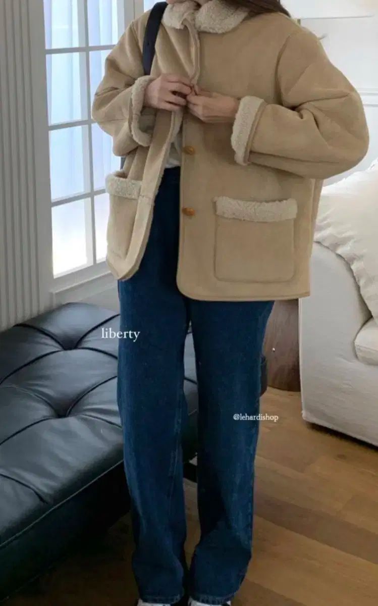 LIBERTY IN OUR COSMOS ケージ ムートン ベージュ