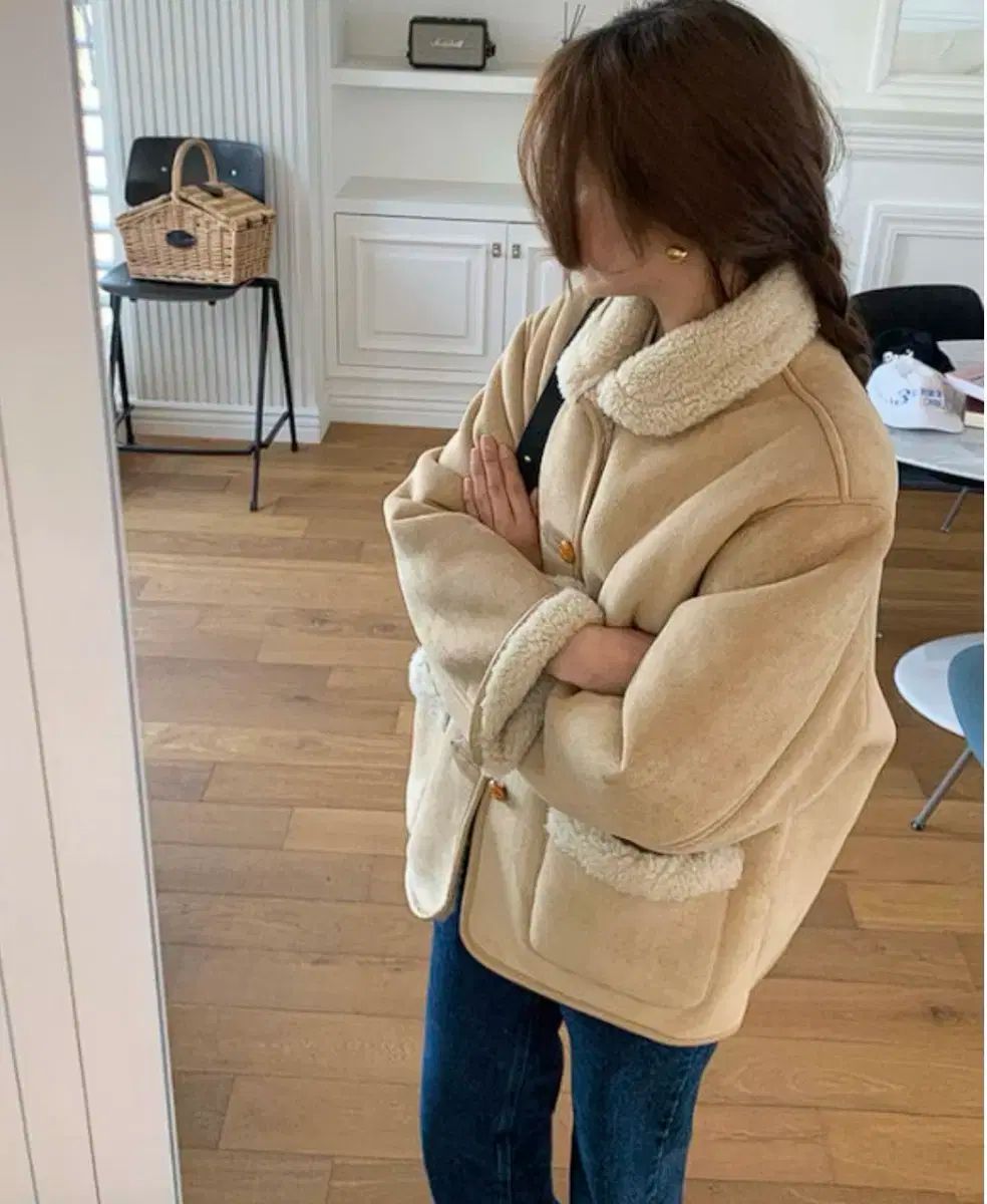 ムートン ベージュ