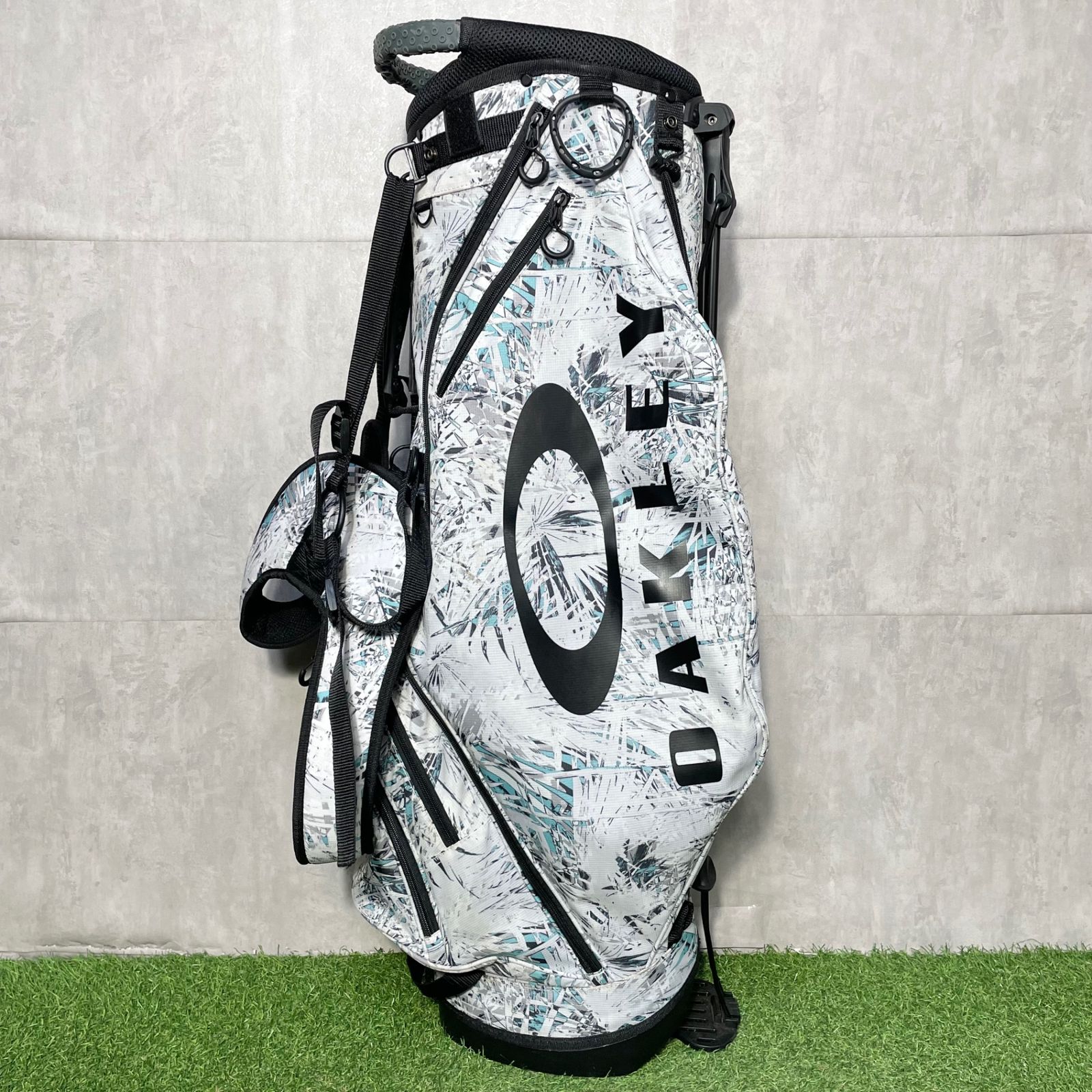 OAKLEY オークリー キャディバッグ ゴルフバッグ スタンド式 軽量モデル モデル 高年式 9.5型 約2.6 kg 47インチ対応 キャディバック