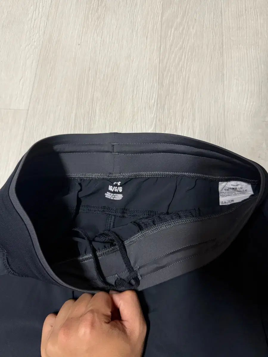 アンダーレイヤートレーナーパンツ