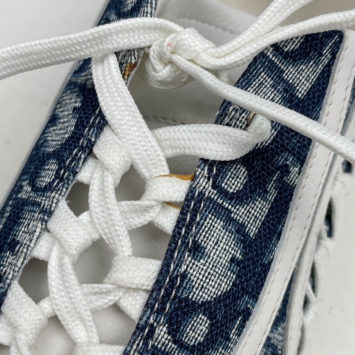 ホワイト レディース