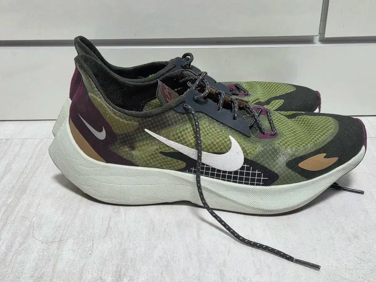 ナイキ VaporStreet ペガサス カーゴカーキ 275