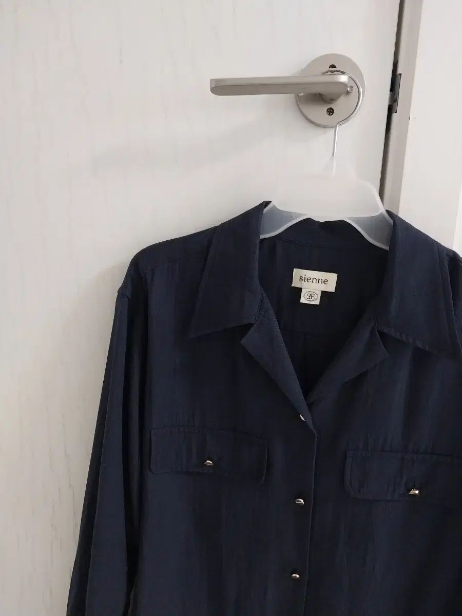 シエンヌ Sienne The HANDSOME ネイビー シャツ