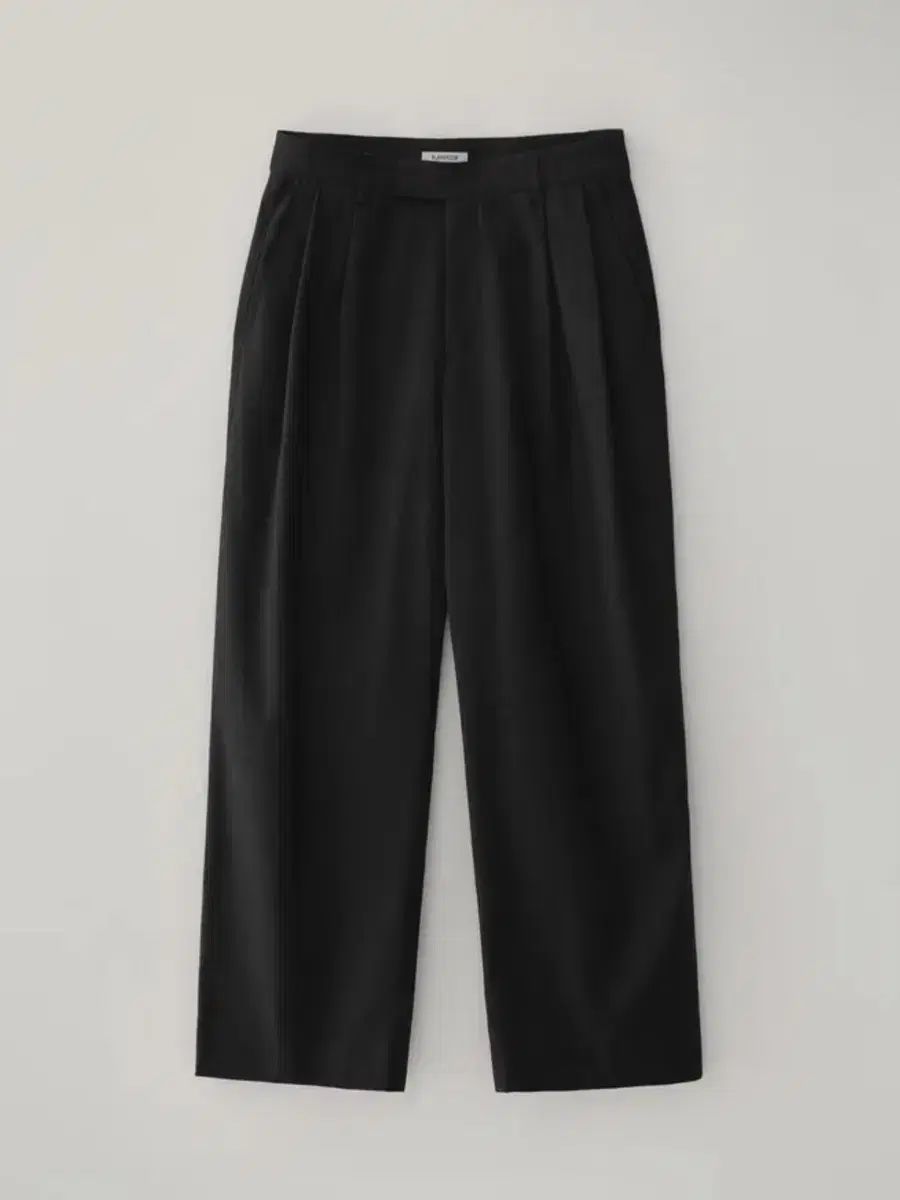 ブランク ルーム メイド トゥ タック スラックス 1 サイズ