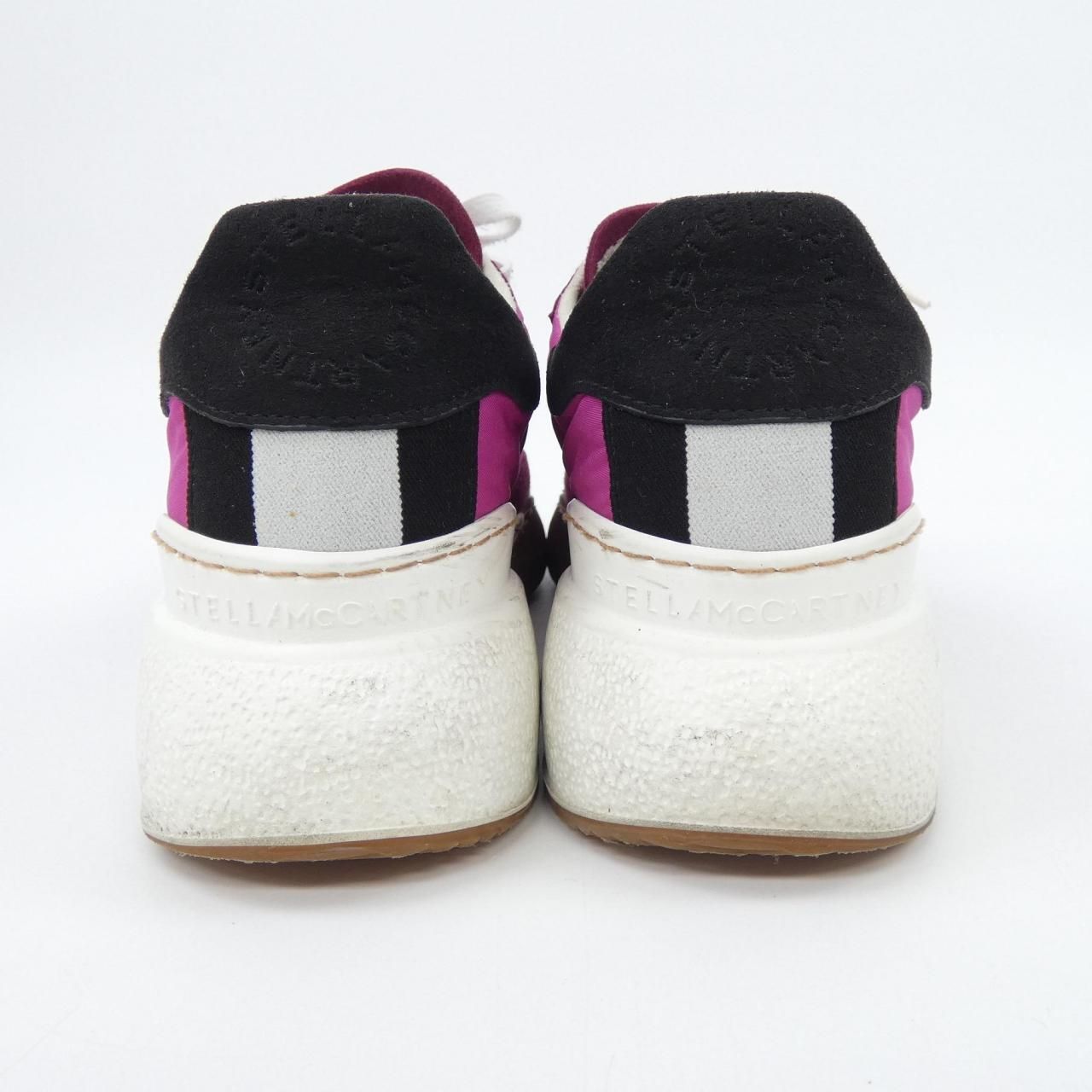 800028 スニーカー