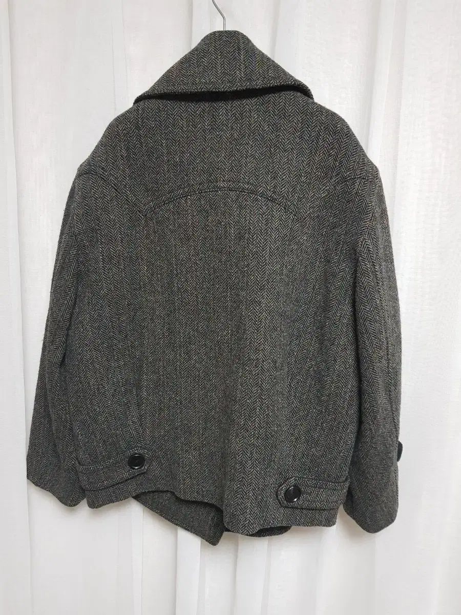 ラッキーシュエトゥ ヘリンボーン ハーフコート