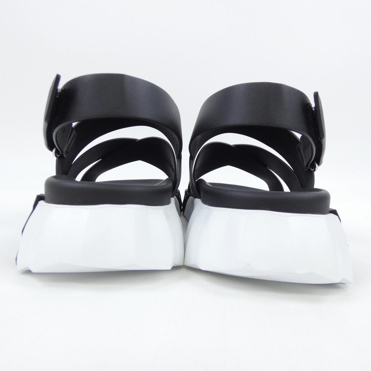 エレクトリック サンダル