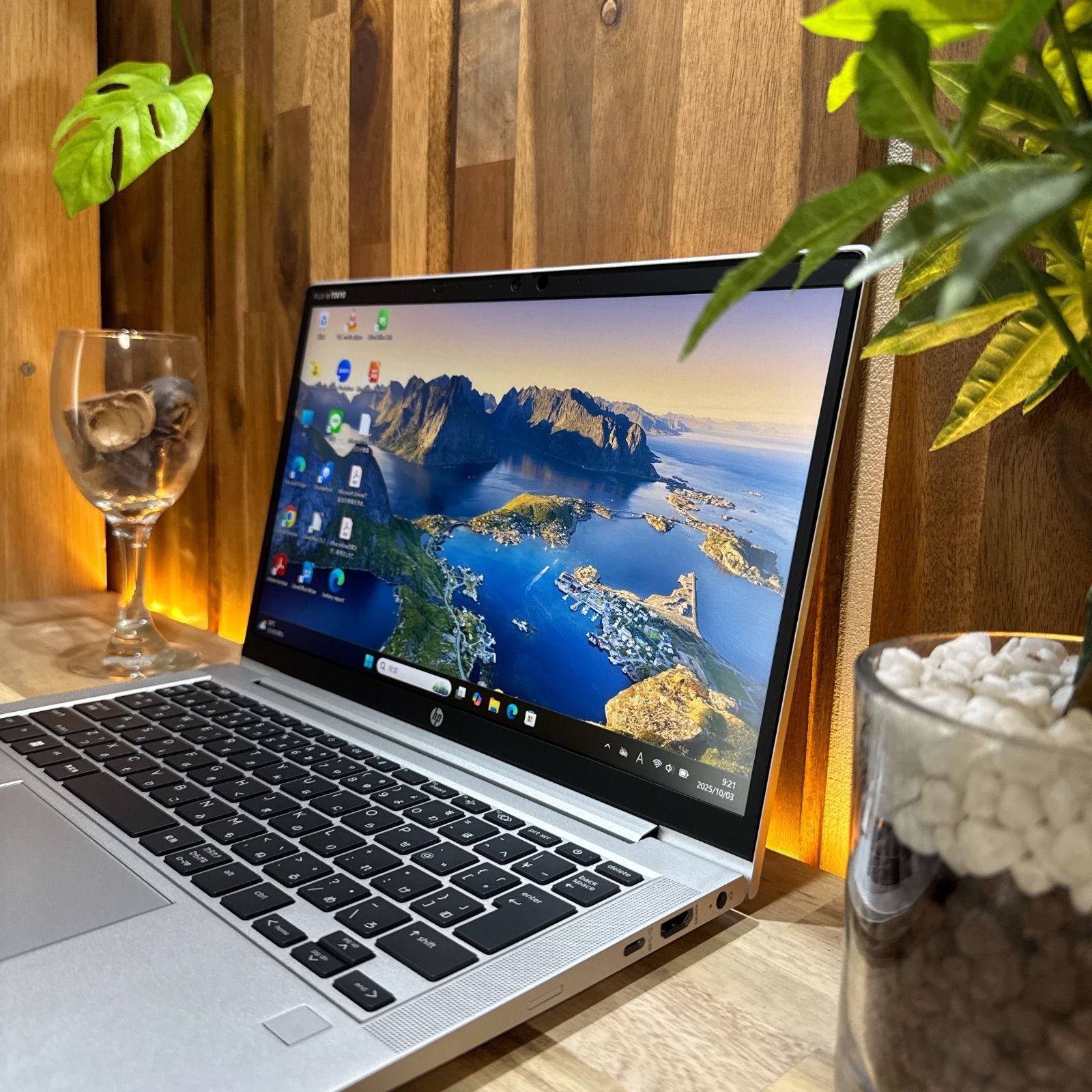 メモリ16GB SSD256GB