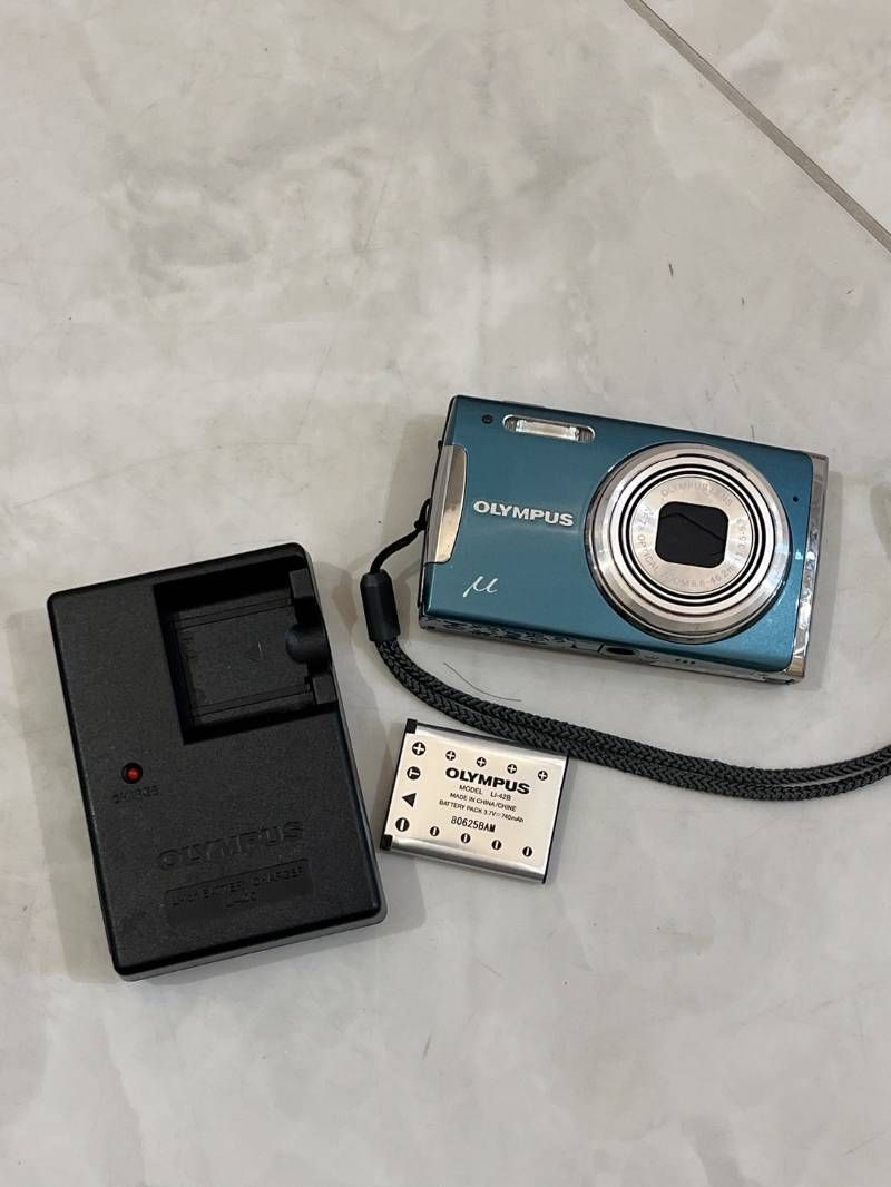 OLYMPUS ミュー1060 デジカメ オリンパス μ1060 オークション比較