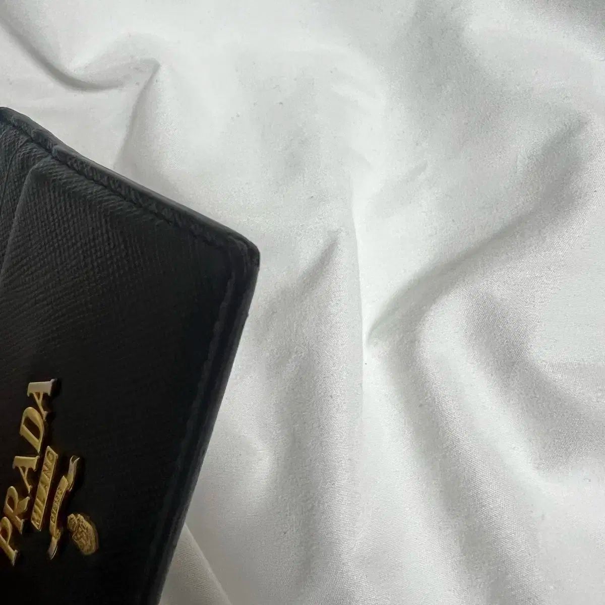 プラダ サフィアーノ