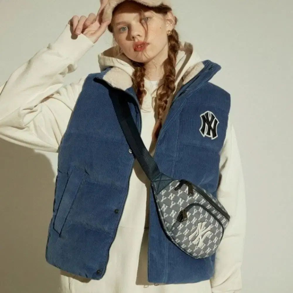 MLB コーデュロイ ダックダウン ダウンベスト ベージュ