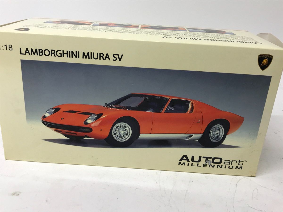 超貴重❗オートアート1/18ミニカーMILLENNIUM 超貴重❗オートアート1/18