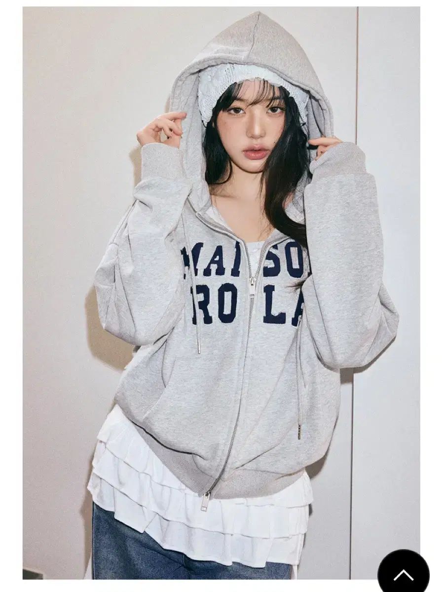 ウォニョン WONYOUNG チャンウォニョン ROLAROLA ロラロラ フードジップアップ