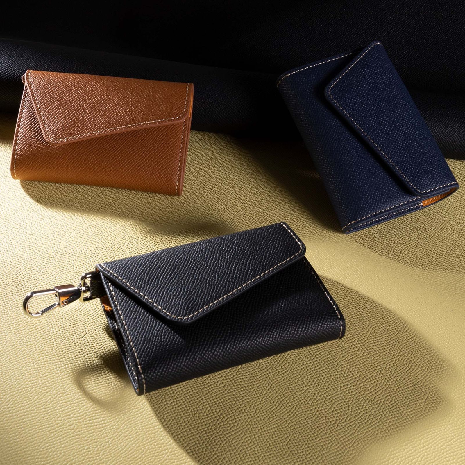 COGURE コグレ スマートキーケース 本革 ヨーロピアンエンボスレザー 透明窓 スマートキーホルダー カード入れ CONMKC