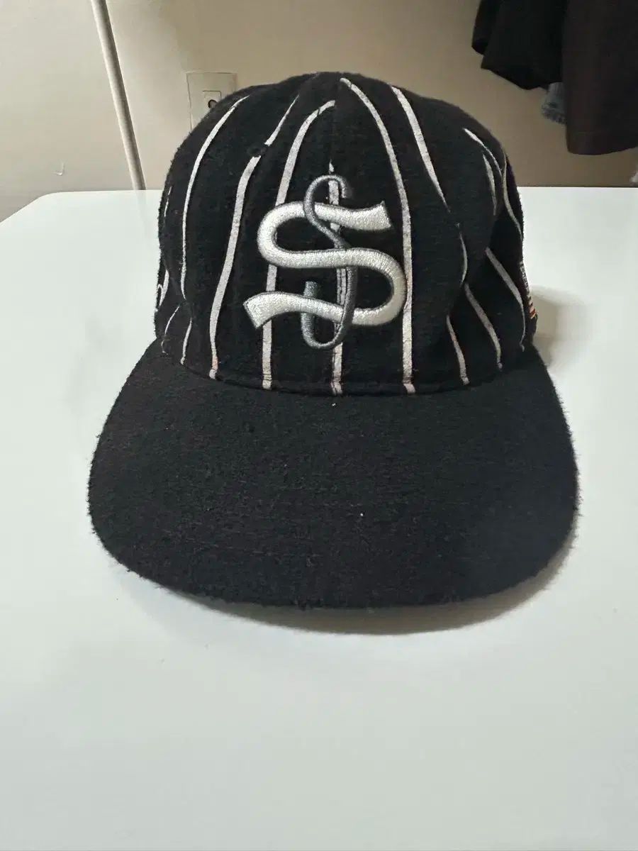 STUSSY x EBBETS FIELD フランネル ストライプ 帽子