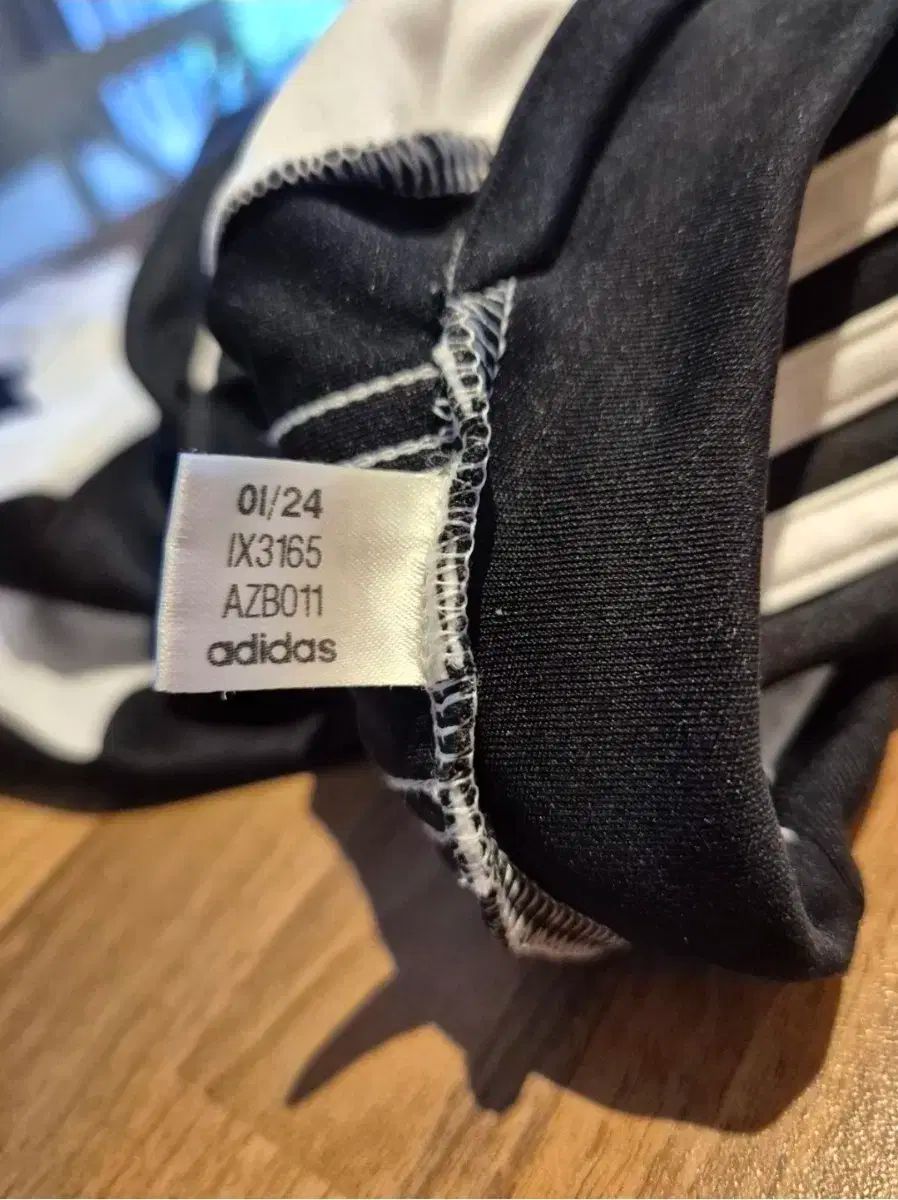 24 25 アディダス Newcastle HOME