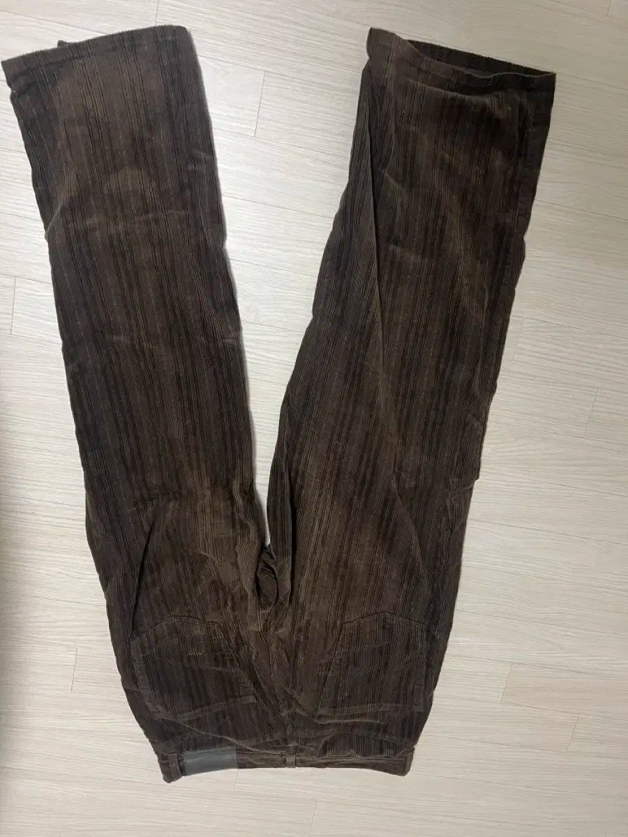 アワーレガシー バストカット チョコレート コーデュロイ 46