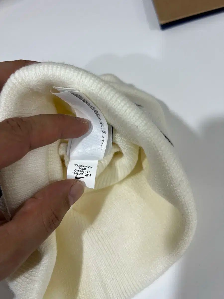  NIKE STUSSY カフ ビーニー 白 ニット帽 ビーニー 帽子