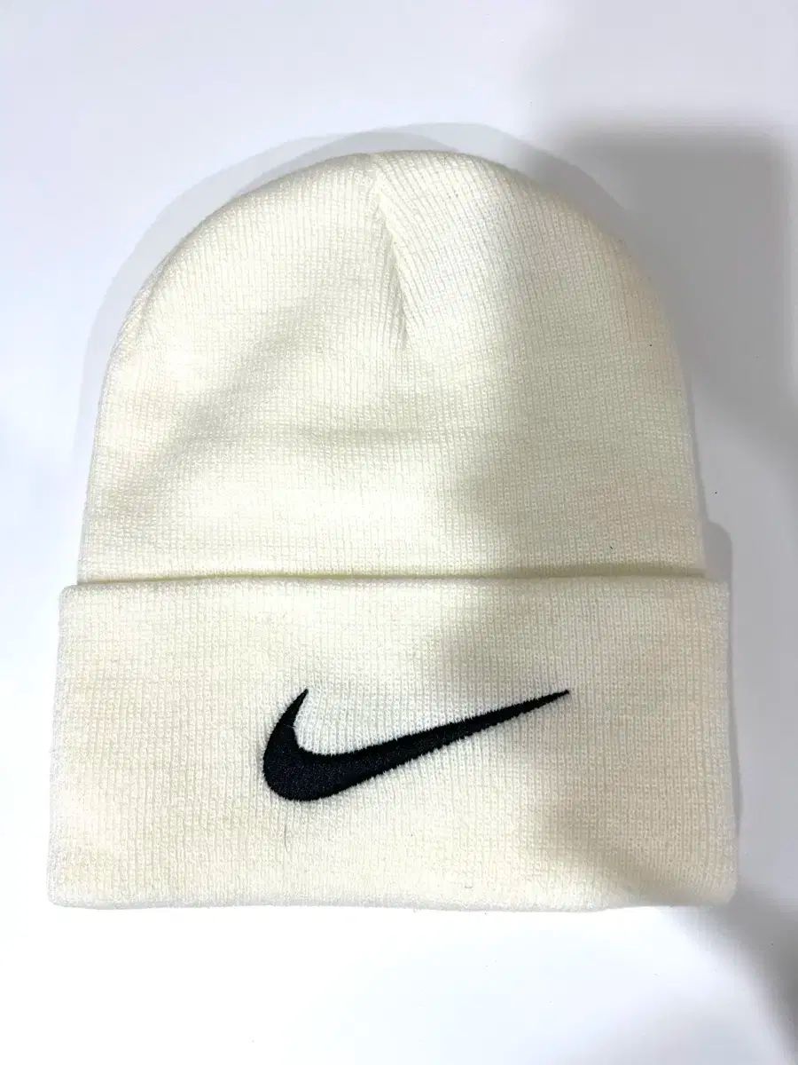 NIKE STUSSY カフ ビーニー 白