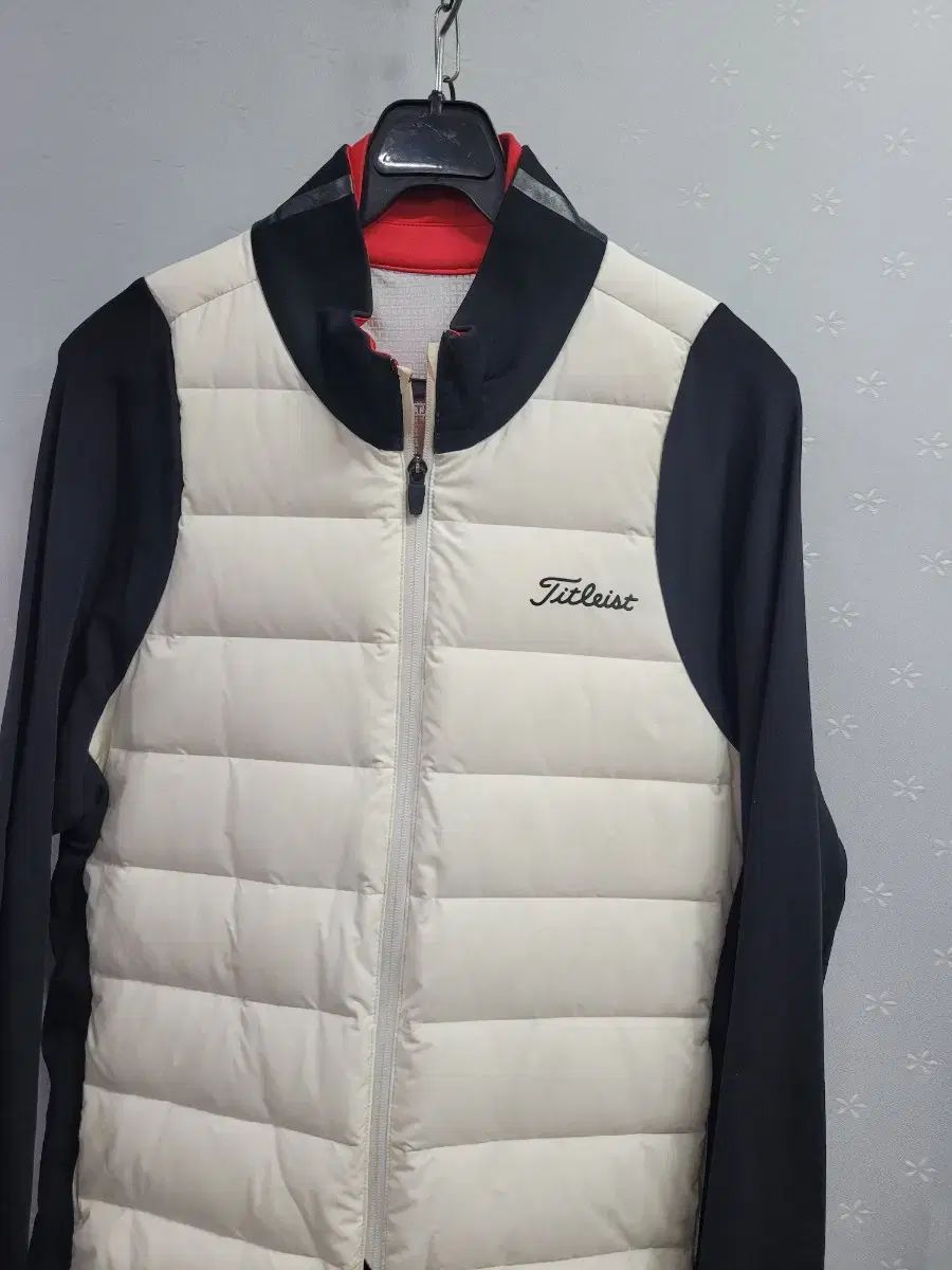 限定SALE開催中！ 100 タイトリスト グースダウン ダウン