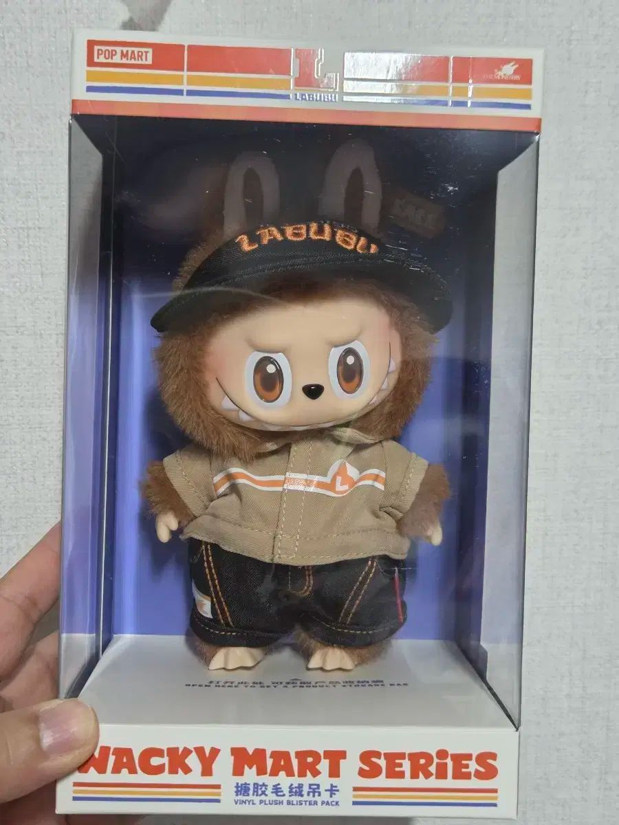 ポップマート ポップアップ 店長 ラブブ