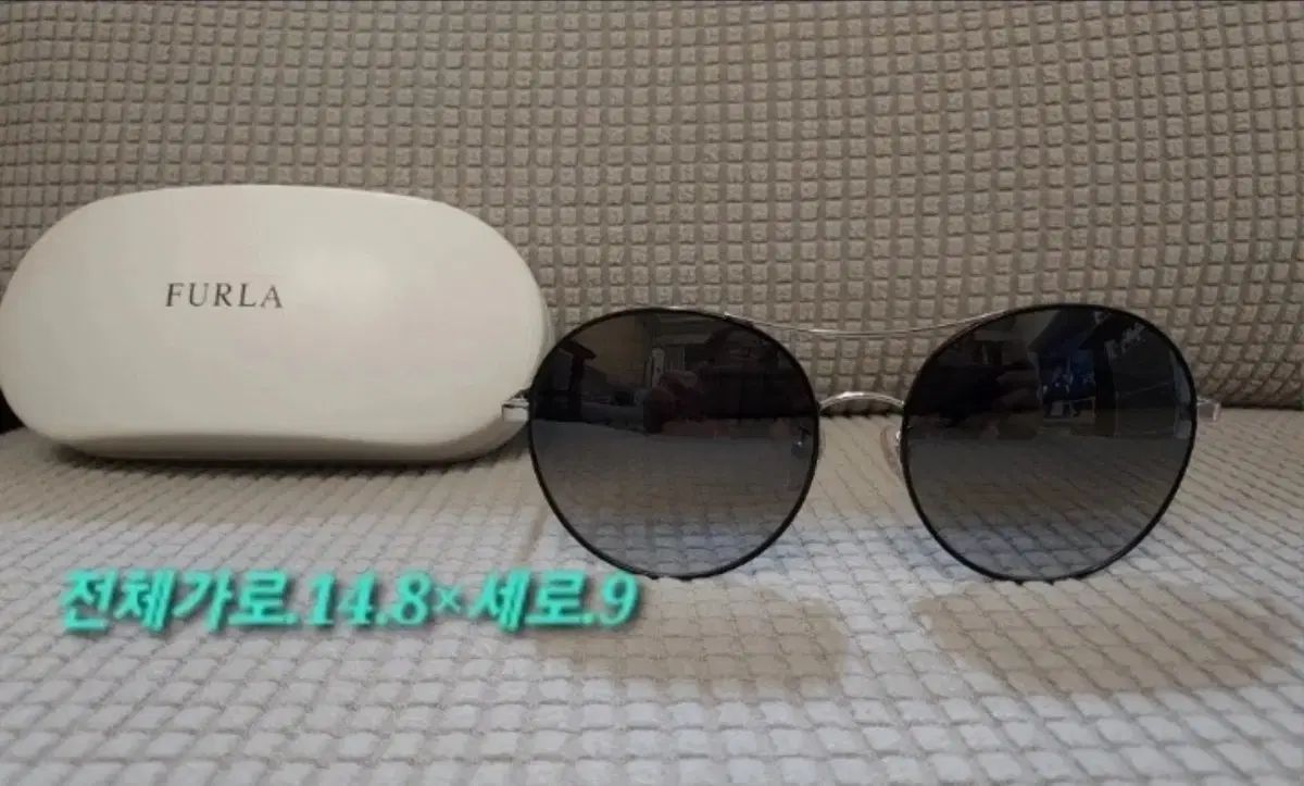 フルラ サングラス イタリア