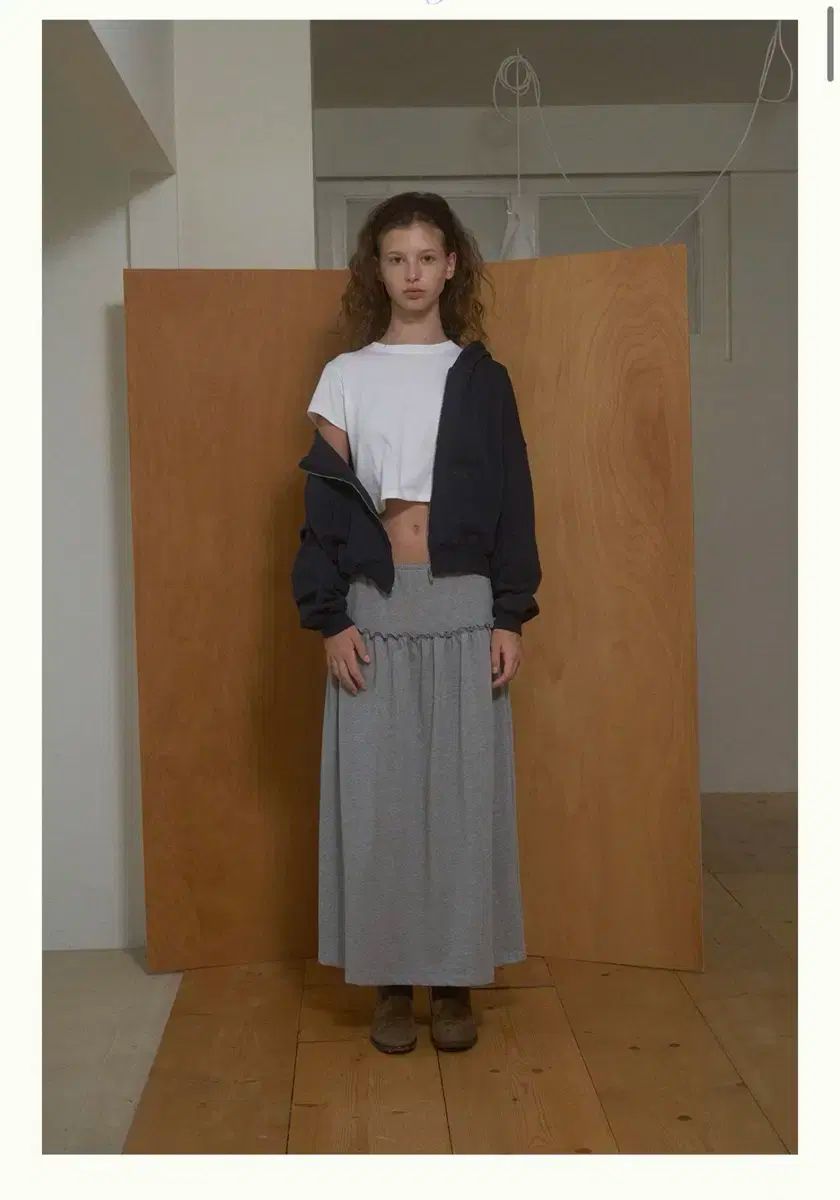 バイムード テラス シャーリング スカート グレー