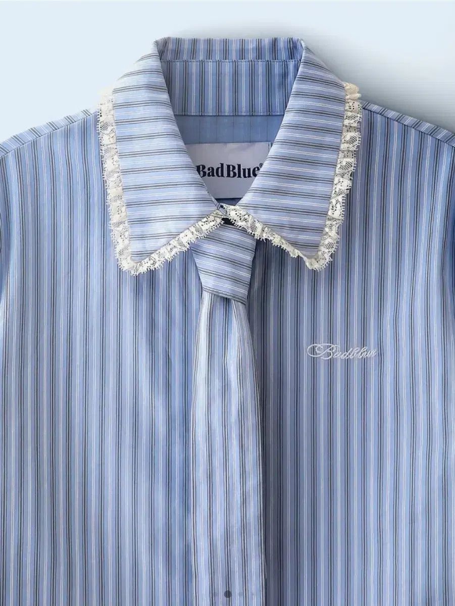 ストライプレースネクタイシャツ