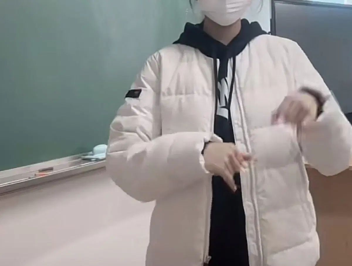 NATIONALGEOCRAPHIC 軽量ダウン ブラック