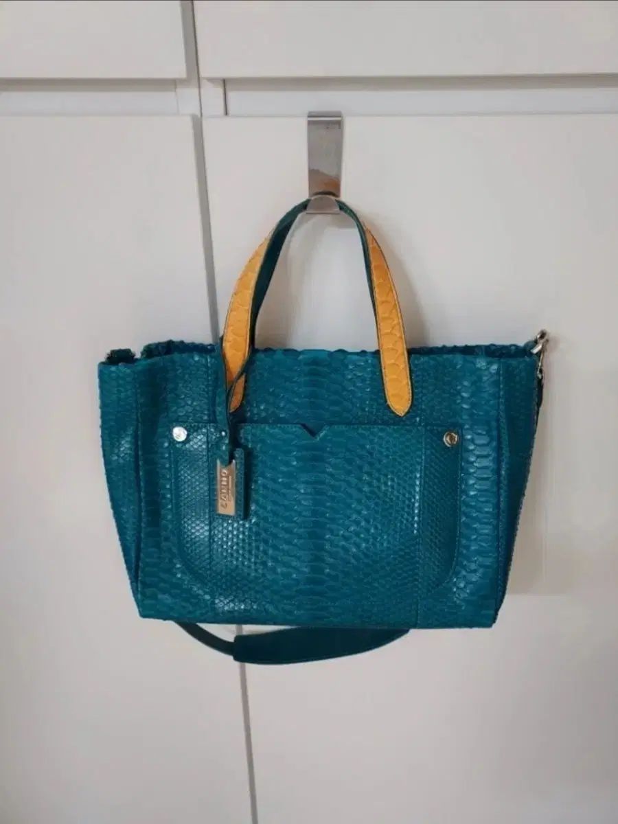 天然パイソン柄 トート兼クロスバッグ